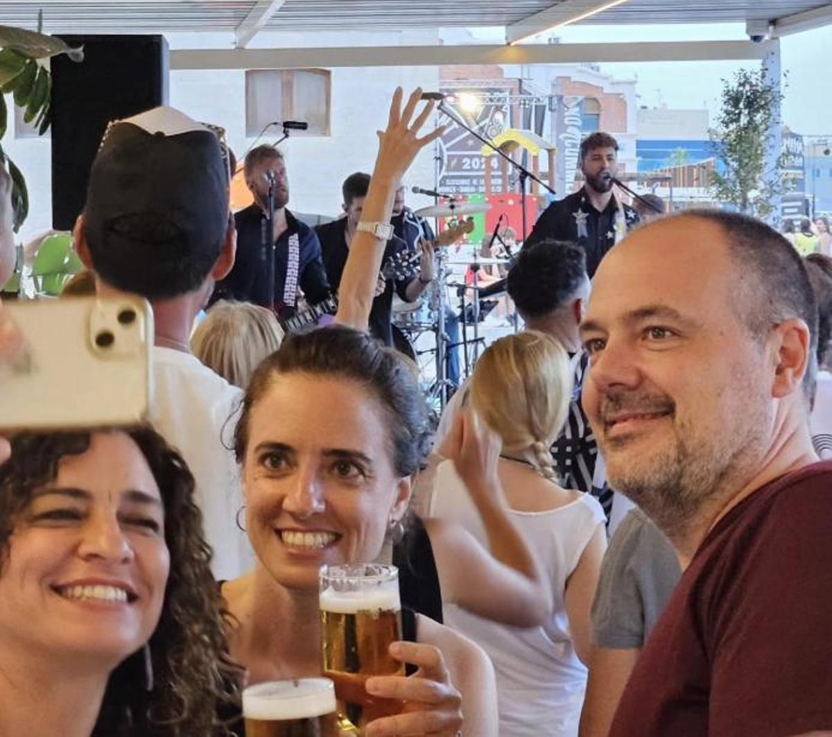 ‘El Recreo’ reabre en Moll de Costa con su formato de tardeo musical.