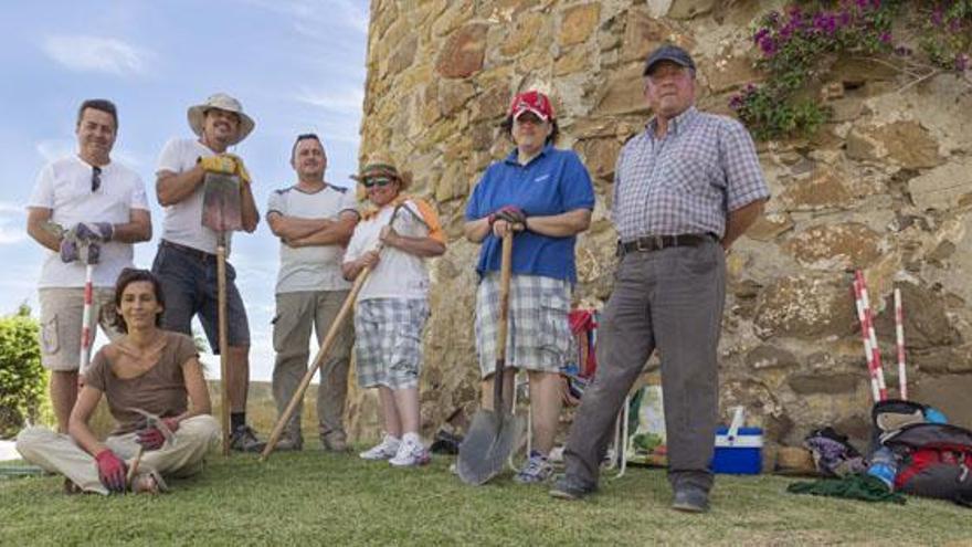Imagen del equipo de arqueólogos y voluntarios que participan en el proyecto.