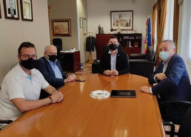 Pamesa y Bestile trazan en l'Alcora su plan de expansión y dan apoyo a la Real Fábrica