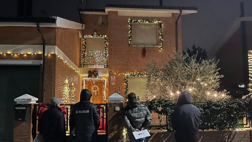 Un pueblo de Zamora reparte 600 euros a los cinco vecinos con las mejores decoraciones de esta Navidad