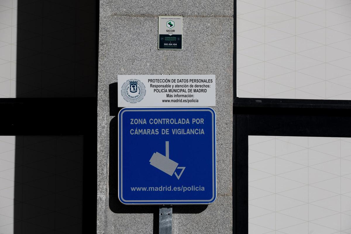 Archivo - Señal de zona videovigilada.