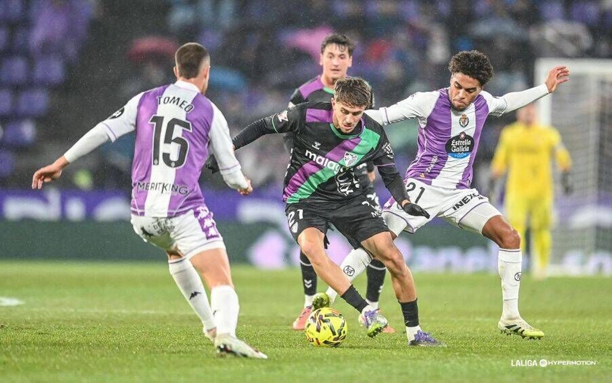 Adrián Niño busca marcharse de la marca del Valladolid.