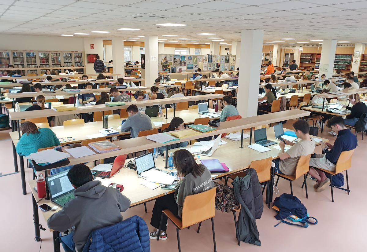 Biblioteca de Peritos.