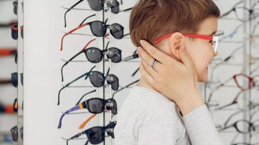 Estas son las personas a las que les corresponderán las gafas y lentillas gratis por la Seguridad Social