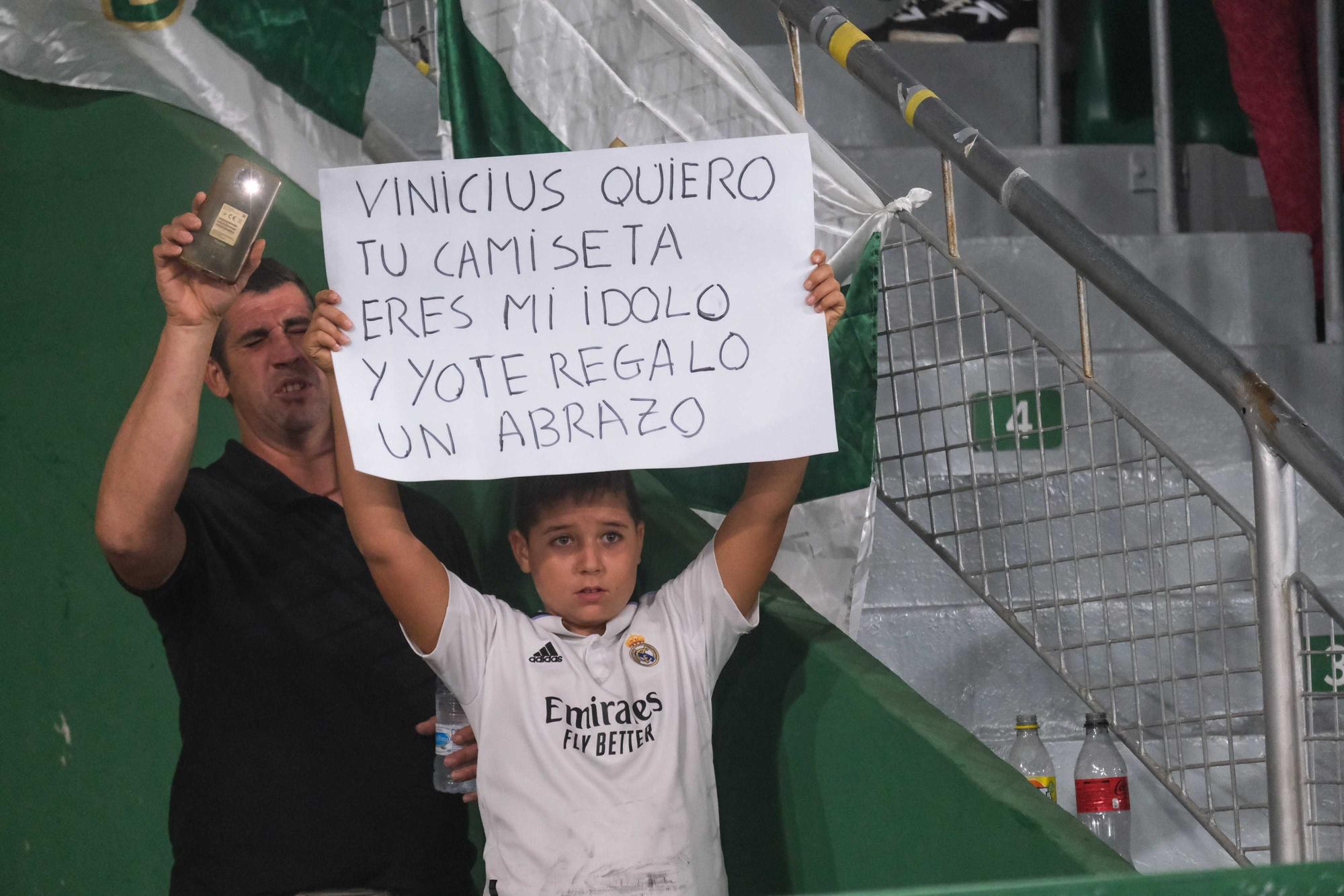 ¿Estuviste en el Martínez Valero? Aquí las mejores imágenes del Elche - Real Madrid