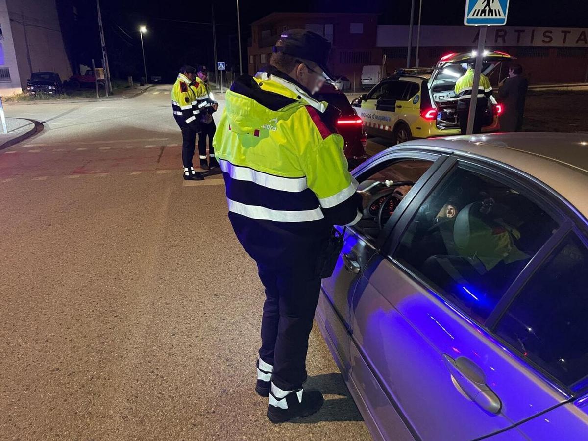 Mossos en controles de tráfico