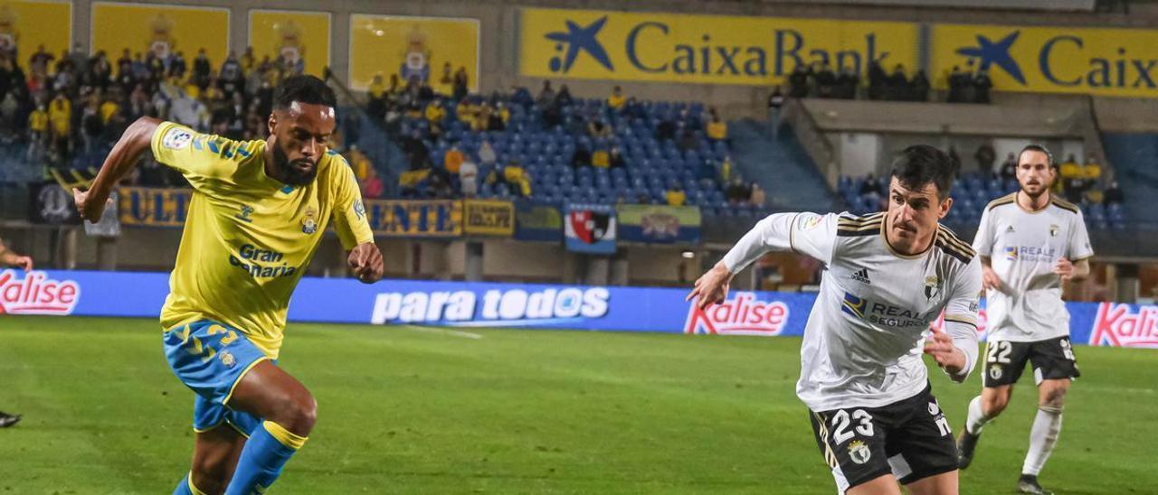 Hernani Santos, en acción durante el partido frente al Burgos.