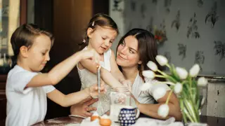 La contundente opinión de una experta sobre los efectos adversos de los jarabes para la tos en niños: "Se han registrado 8 fallecimientos"