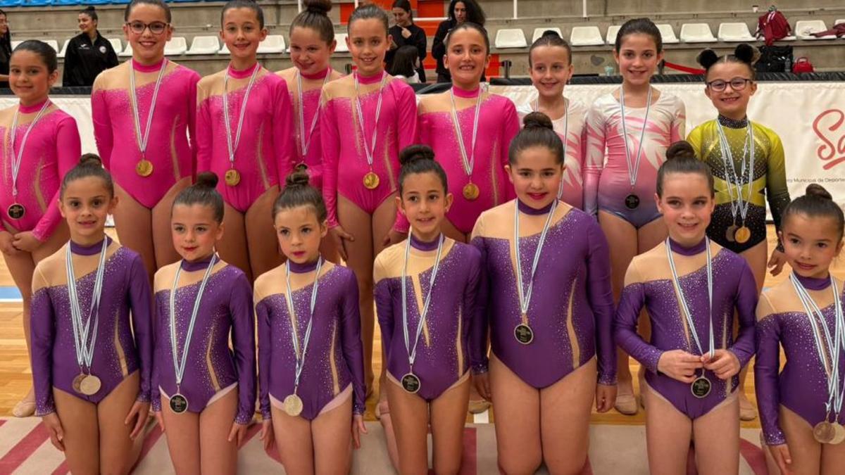 Competidoras en la Liga Promesas Jael en el pabellón de Santa Isabel.
