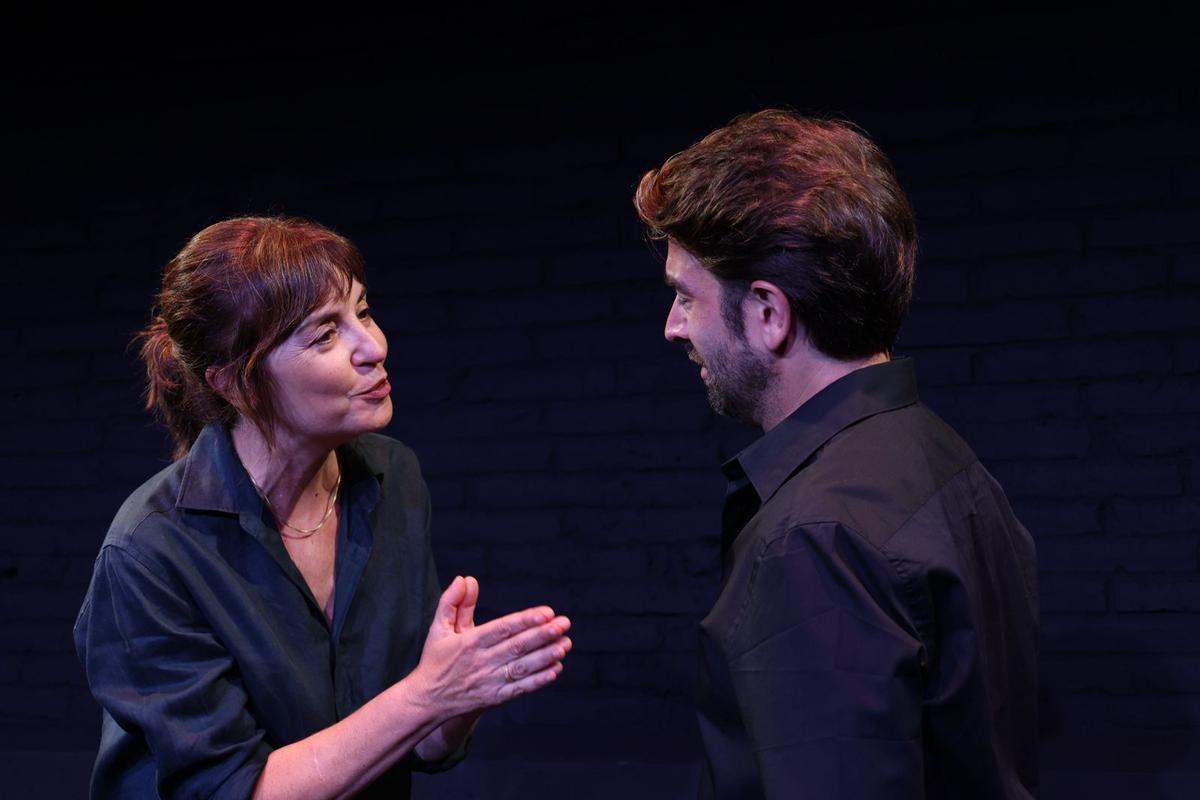 Àgata Roca y Enric Cambray en 'Ella i màquina'.