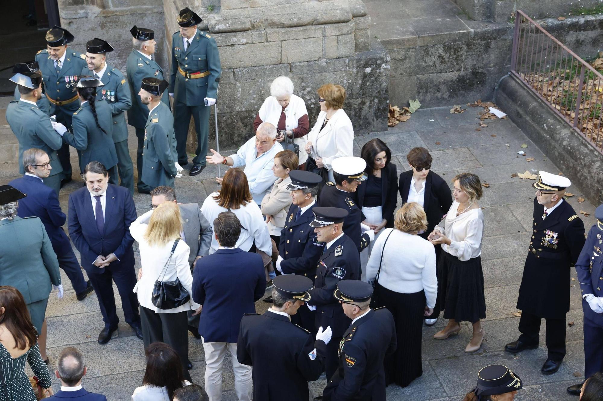 Imágenes del homenaje de la Guardia Civil a la Virgen del Pilar en el convento de San Francisco