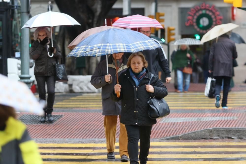 La lluvia llega a Málaga.