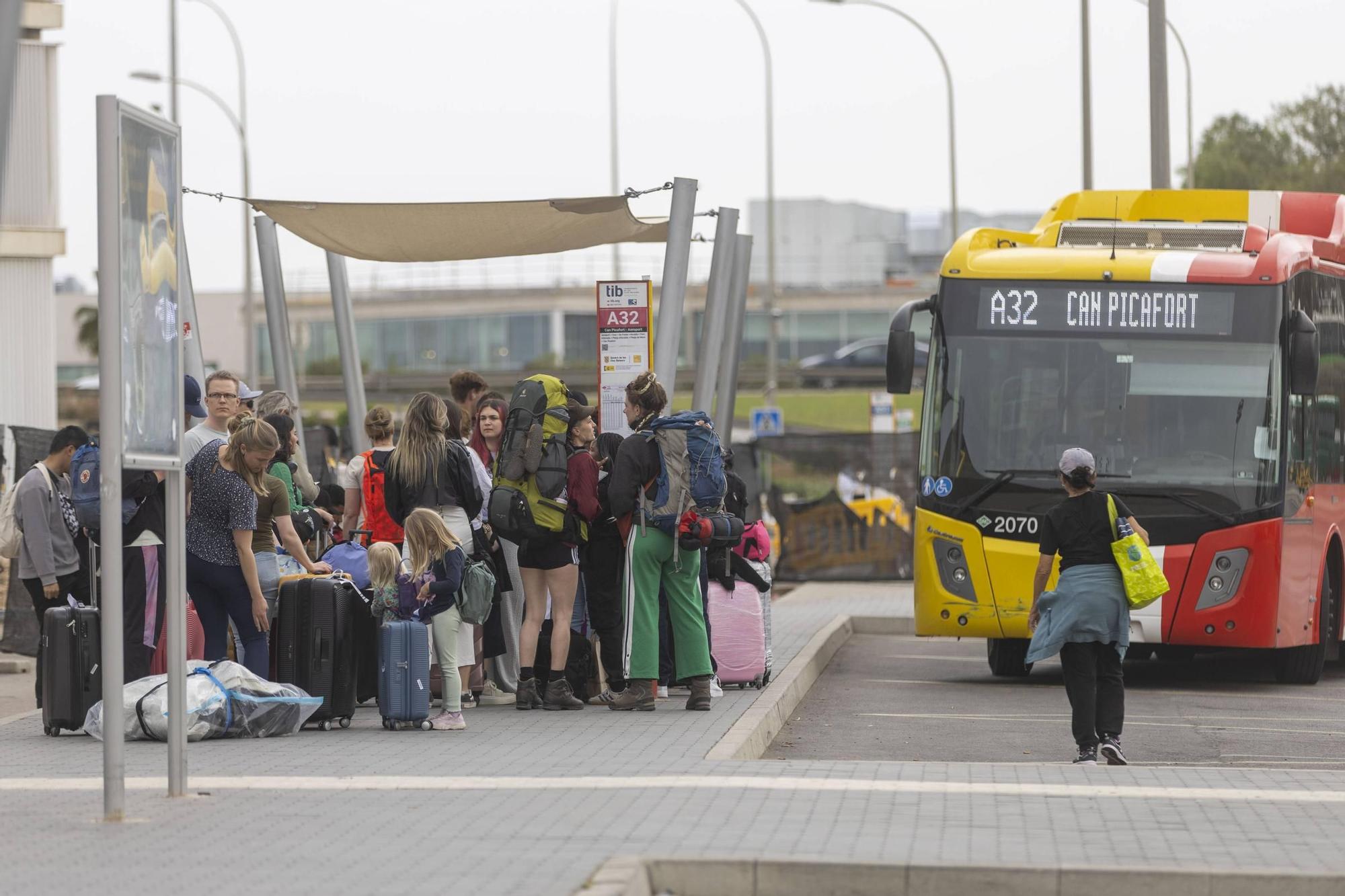 El aeropuerto de Mallorca opera más de 3.000 vuelos durante el puente de mayo