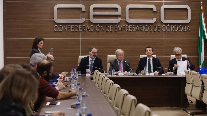 Uso de fondos de contingencia, impulso de las carreteras y promoción: Córdoba intenta paliar la falta de AVE con Málaga
