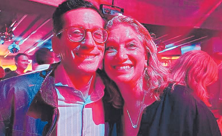 Manu Blanco y Tiffany Blackman