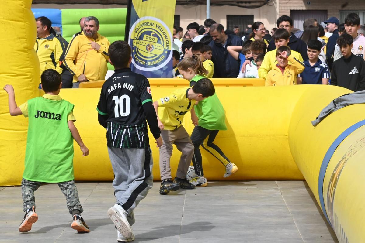 Galería: La afición del Villarreal disfruta de un nuevo derbi ante el Elche