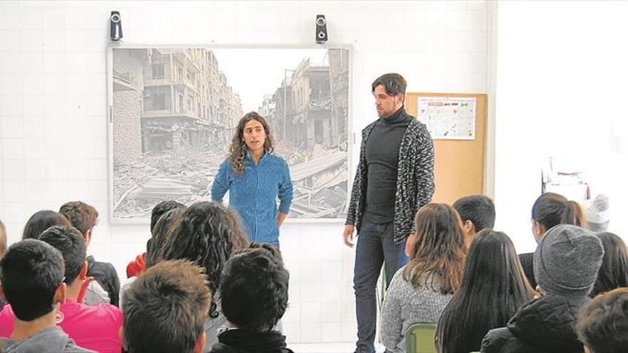 Catorce horas nadando para escapar de la guerra