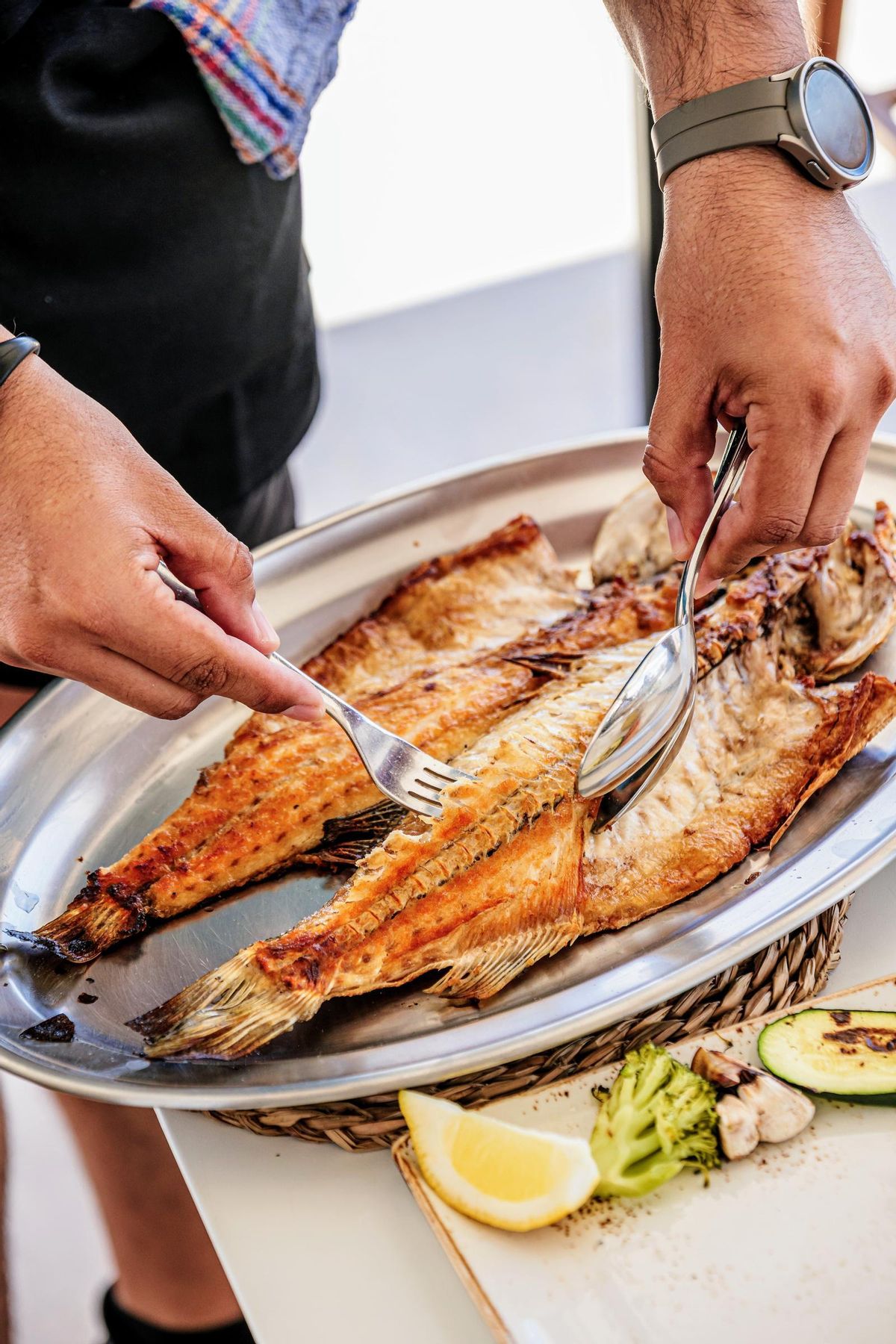 Los pescados frescos son protagonistas en la carta de Es Ministre.