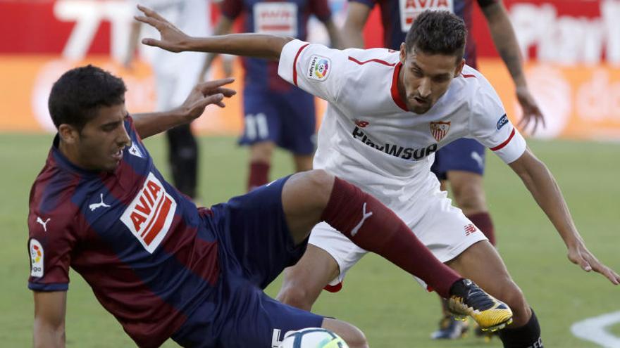 El Sevilla golea al Eibar antes de Anfield