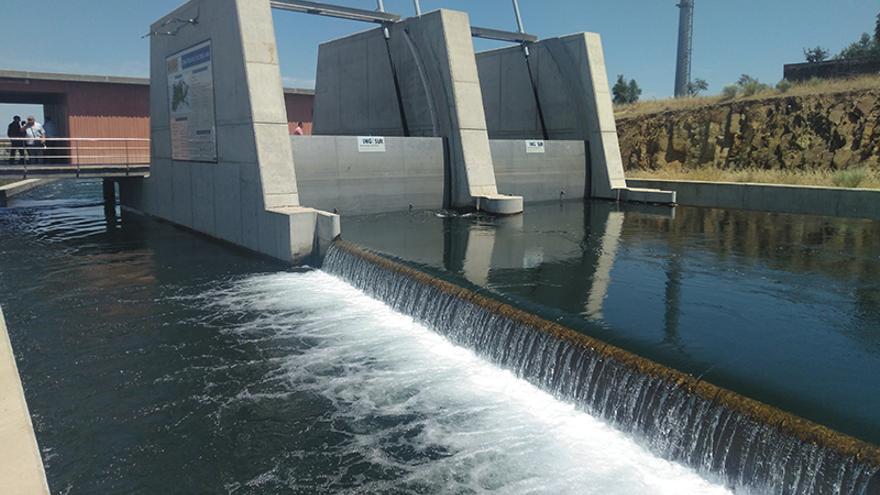 El Canal de Orellana cortará el agua para riego durante dos días