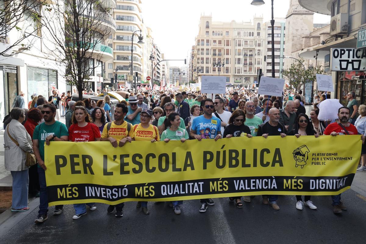 Manifestación por la enseñanza pública en València