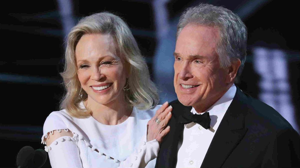 Warren Beatty y Faye Dunaway, en la gala de los Oscar 2017.