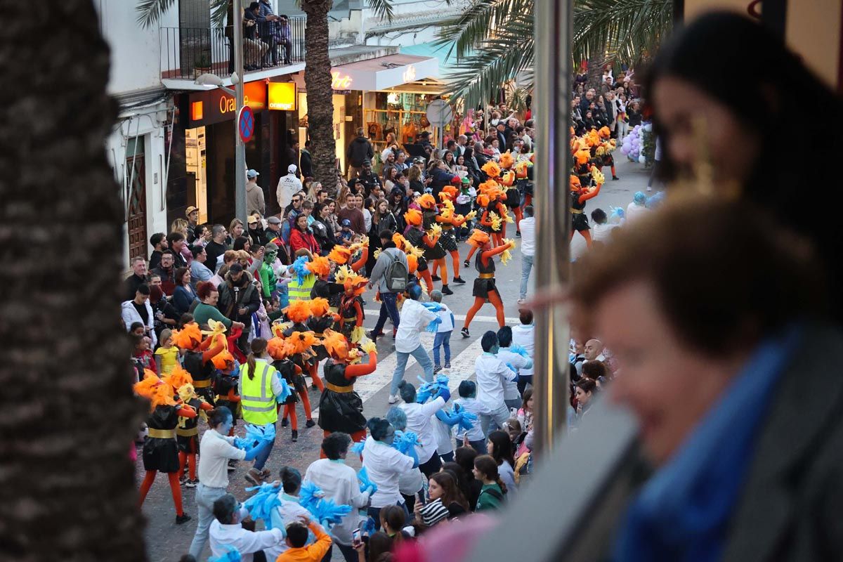 Mira aquí las imágenes de la rúa de Santa Eulària