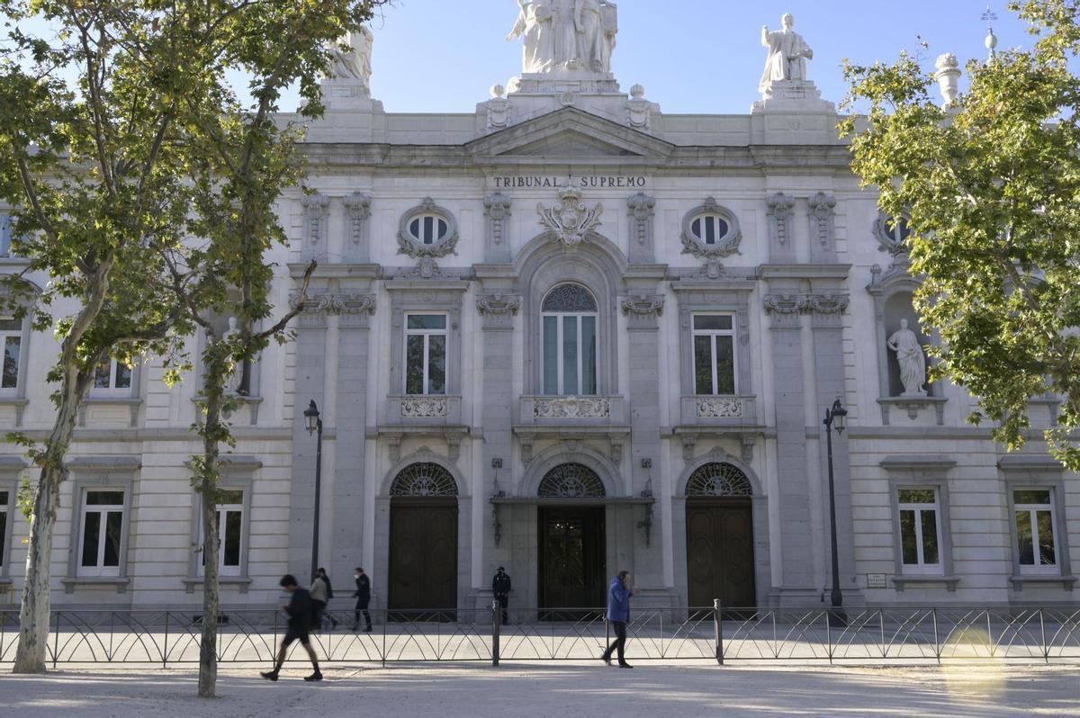 Tres anys de presó per estampar una copa a la cara en un bar de Barcelona