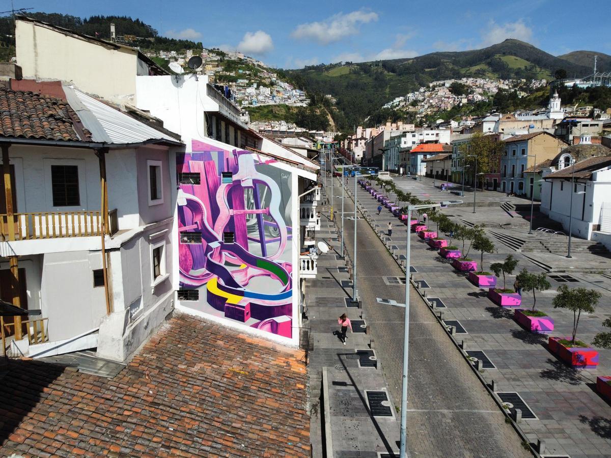 'Guitarra ecuatoriana', un proyecto que ha realizado Sojo para la ciudad de Quito.