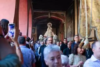Extremadura a los pies de su patrona: "Viva la Virgen de Guadalupe"