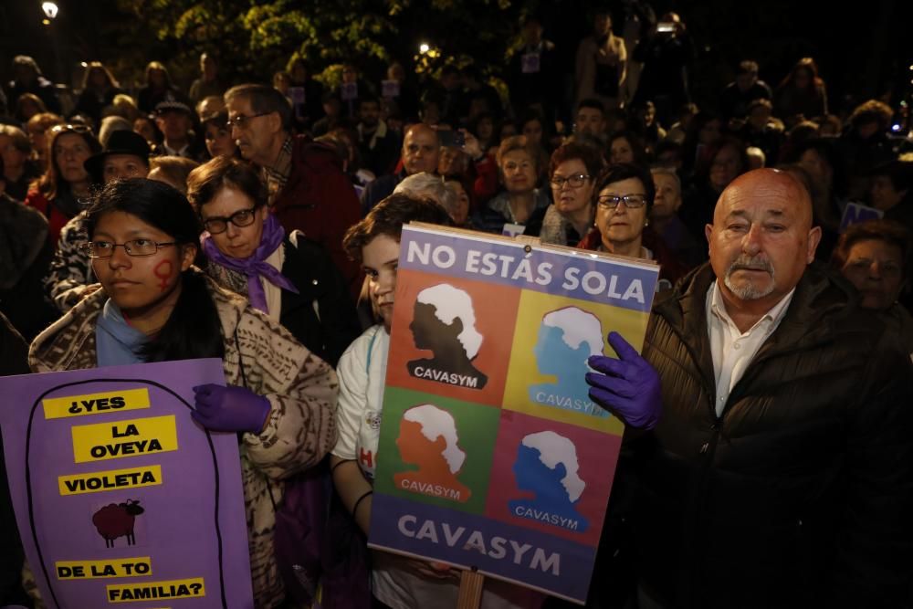 25N: Manifestación en Gijón contra la violencia de género