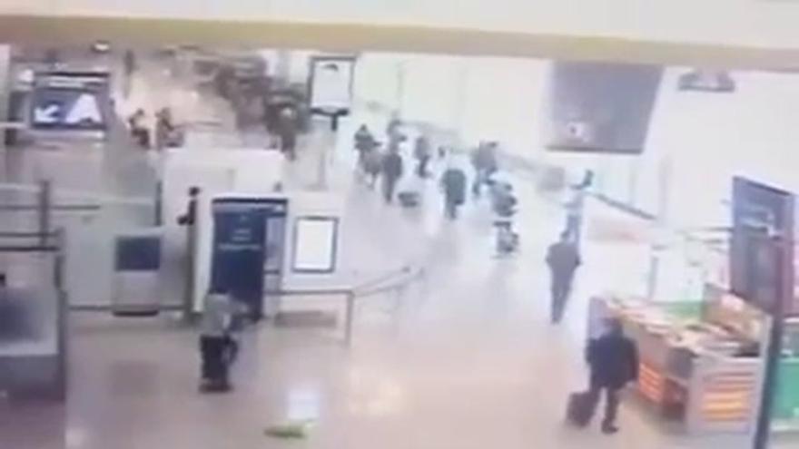 Divulgadas las imágenes de las cámaras de videovigilancia del ataque en el aeropuerto de Orly