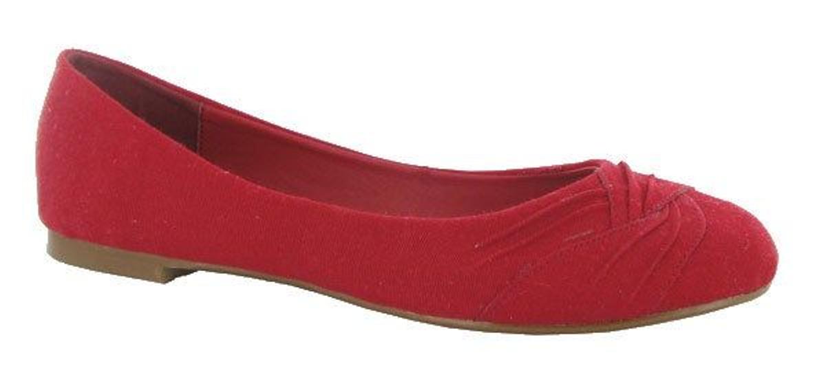 Manoletina en loneta de color rojo de Marypaz 15,99 €