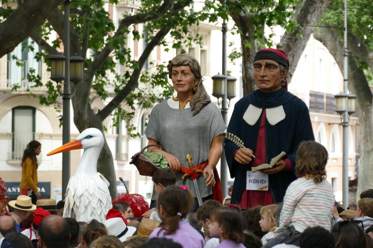 EN IMATGES | Una desena de colles geganteres es troben a Figueres per celebrar les Fires i Festes de la Santa Creu EN IMATGES | Una desena de colles geganteres es troben a Figueres per celebrar les Fires i Festes de la Santa Creu