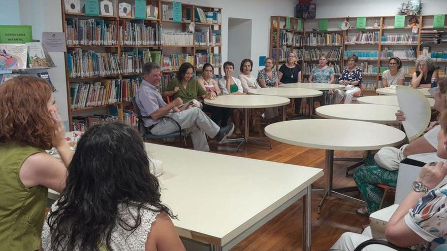Pablo de Unamuno, nieto del escritor, adentra a los clubes de lectura de Toro en la cocotología