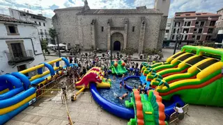 Navalmoral de la Mata ofrece Pequelandia y Verano Joven, 2 nuevos programas