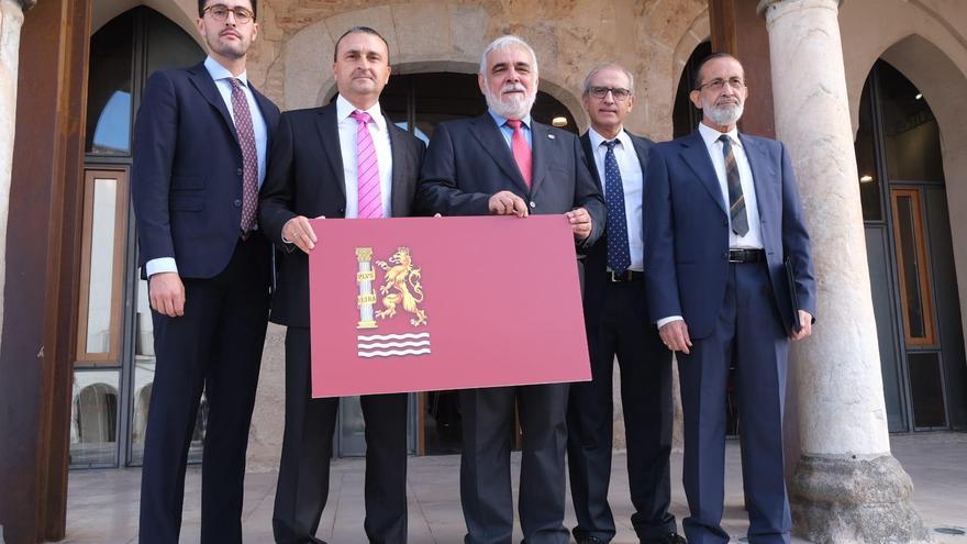 VÍDEO | Así será la bandera de Badajoz