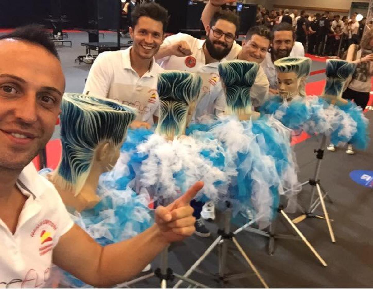 Un valenciano gana en París el subcampeonato de Europa de peluquería creativa