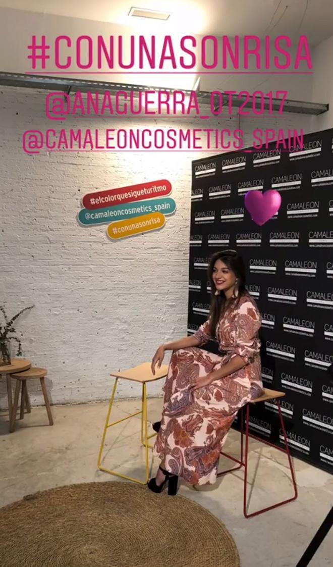 Ana Guerra en el evento de Camaleón Cosmetics con vestido de Zara