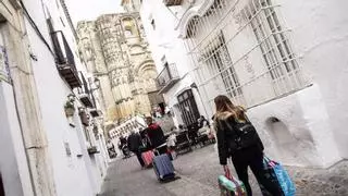 El turismo sigue disparado en Cádiz: 30.000 pernoctaciones más en apartamentos en mayo con respecto a 2023
