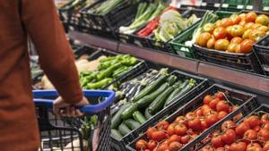 Verduras en un supermercado