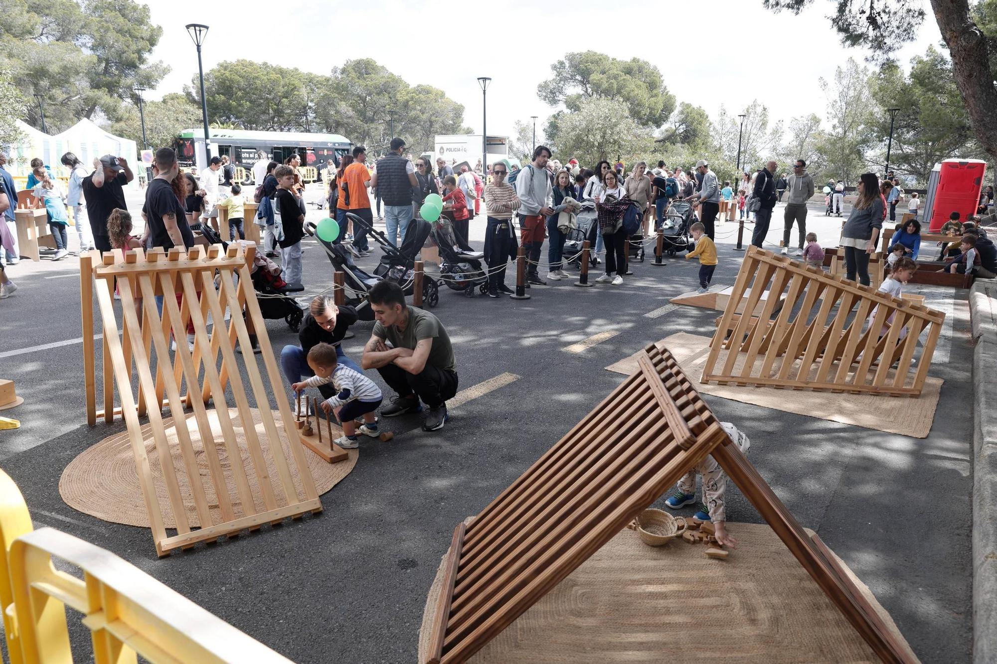 Palma celebra un concurrido Diumenge de l'Àngel