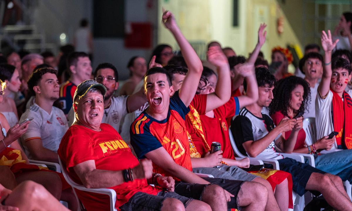 Alicante vibra con "La Roja"
