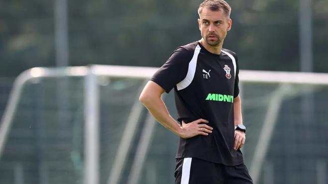El entrenador del Southampton fue amenazado de muerte tras el escándalo del espionaje