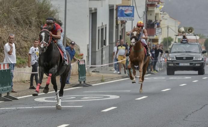 16/09/2017 TEROR. Carrera de caballos en la Avda. del Cabildo en Teror.  FOTO: J.PÉREZ CURBELO