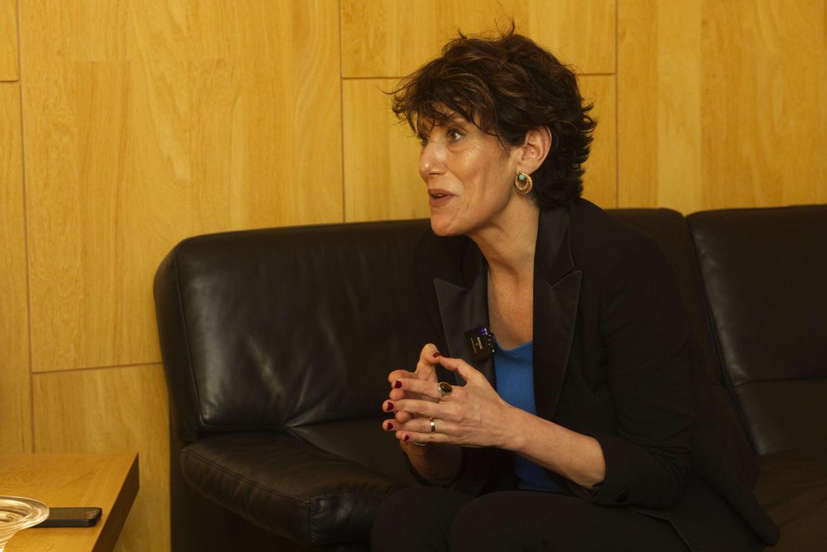 Entrevista a Elma Saiz, ministra de Seguridad Social