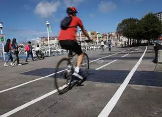 La idea de hacer un carril bici exclusivo se anticipa a la reforma prevista en Fomento