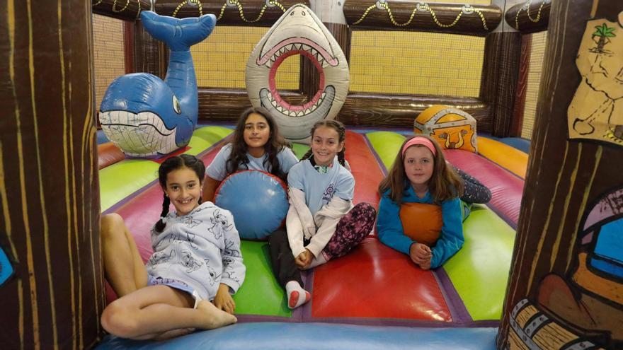 El alumnado del colegio de Cancienes disfruta de su fiesta de fin de curso