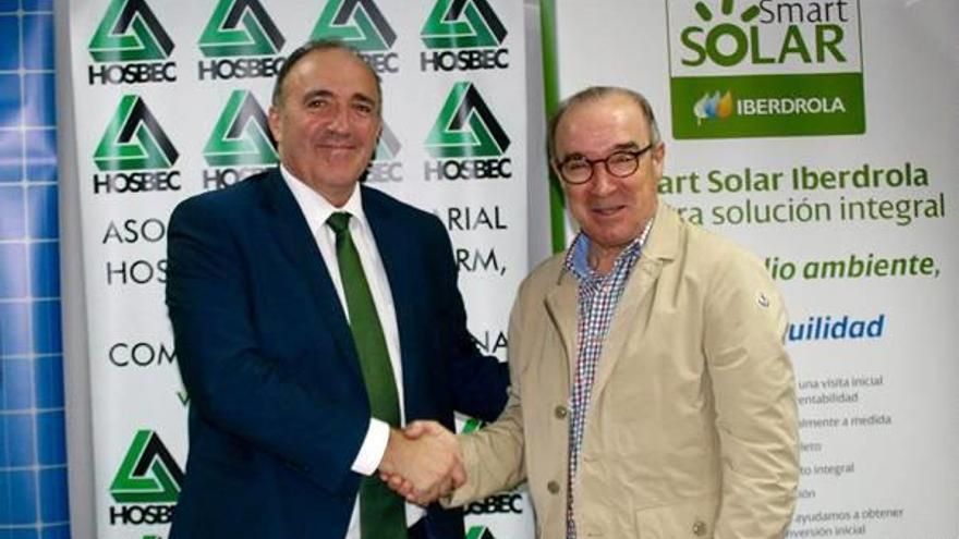 Firma del acuerdo entre Hosbec e Iberdrola.