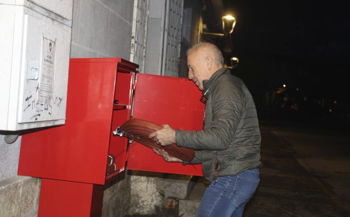 Alcaldes y operarios, primer retén ante un incendio